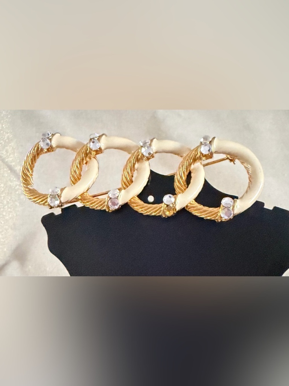 Vintage Gold and Cream Rhinestone Interlocking Circle Brooch